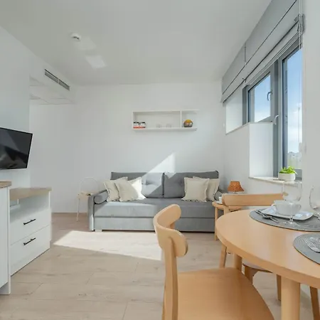 Appartement Air-conditioned Modern With Parking In The Centre Of By Renters
